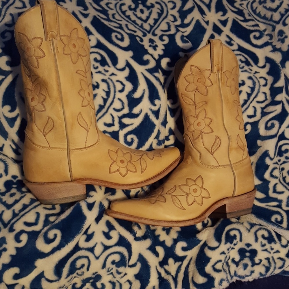 Justin cowboy boots